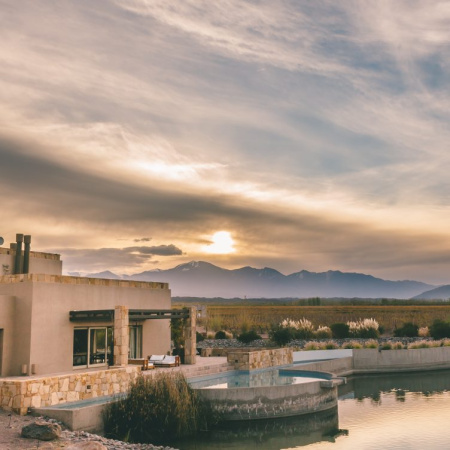 Mendoza logra un reconocimiento global con cinco restaurantes de bodegas entre los mejores del mundo