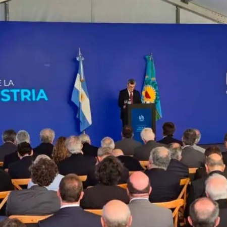 La UIA alertó por la crisis industrial y el Gobierno ratificó la apertura económica