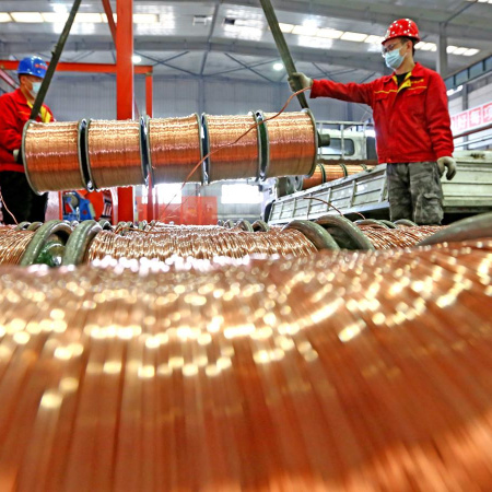 El cobre, entre la escasez en China y la presión del dólar