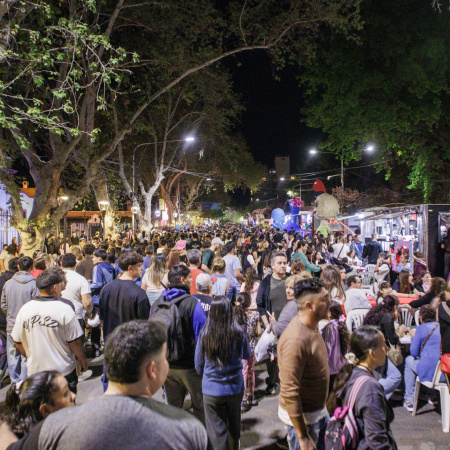 Maipú: más de 70.000 personas impulsaron el consumo durante los Kioscos Estudiantiles