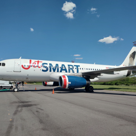 JetSMART programó más de 800 vuelos semanales para el verano 2027